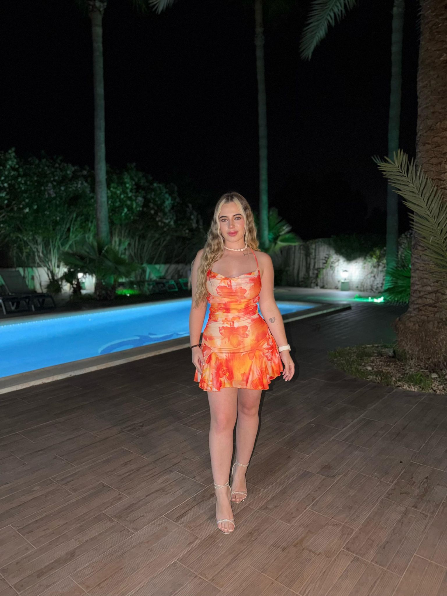 Escort - VICTORIA - Ibiza Tops